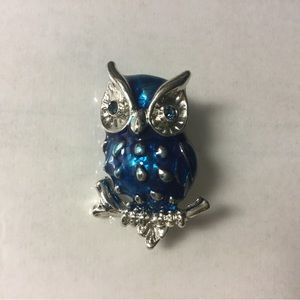 Enamel Owl Sitting on a branch. 1980’s. Lovely Turquoise Blue.